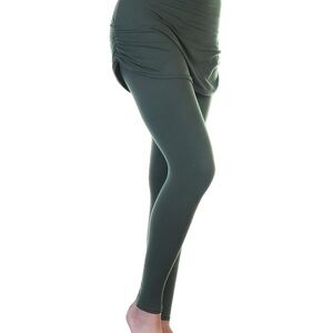 Olive Green Leggings w/ attached mini skirt. Butter soft stretchfabric. Size S/M